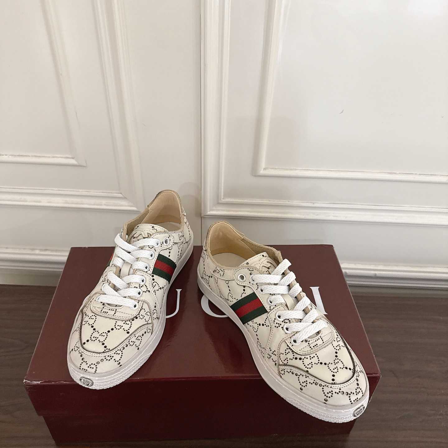 Gucci Stretch Low-Top Sneaker - FashionPlug