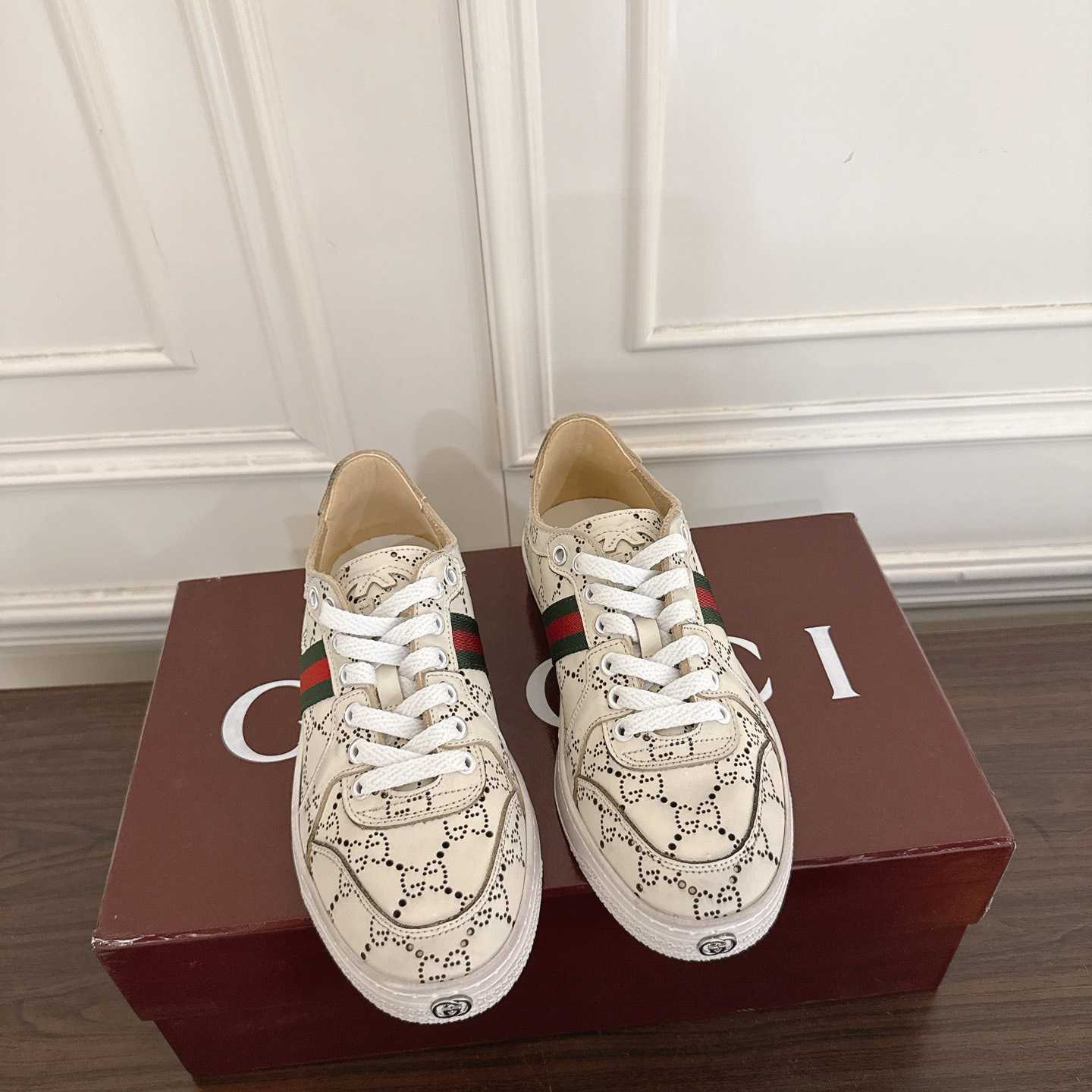 Gucci Stretch Low-Top Sneaker - FashionPlug