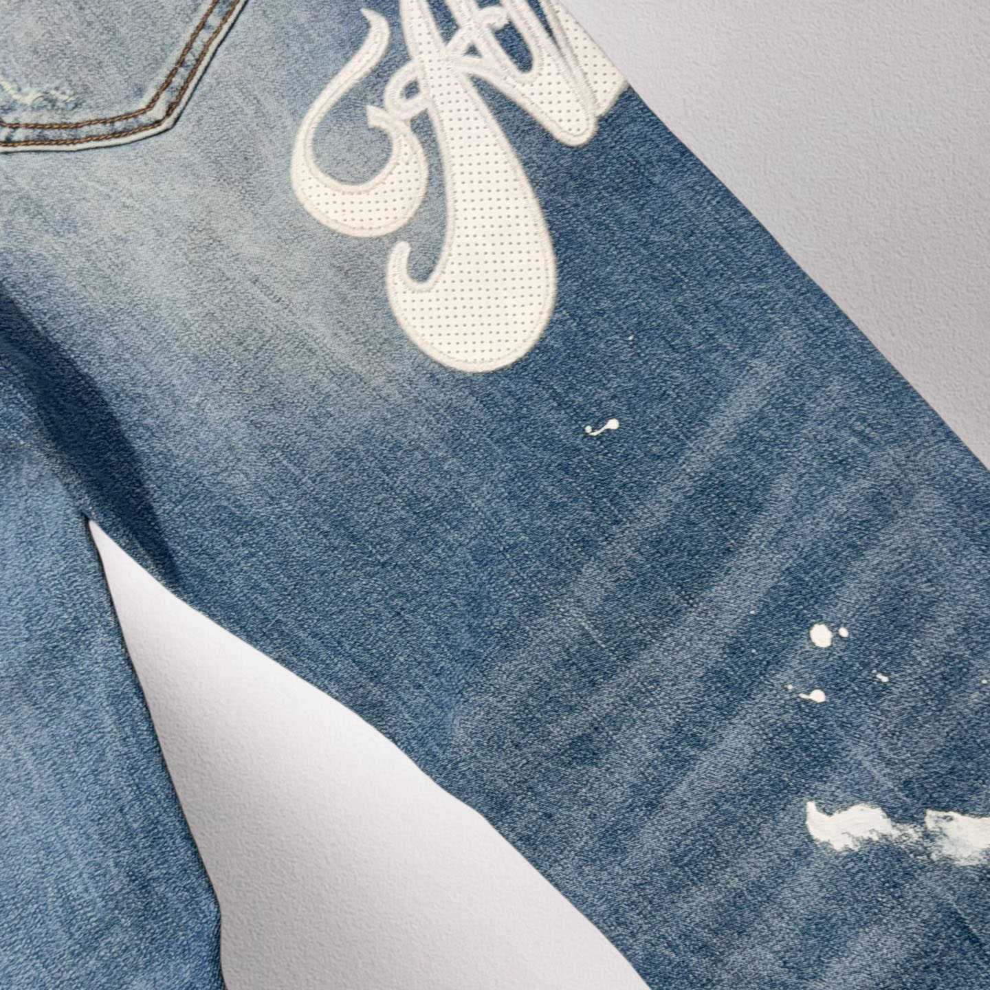 Amiri Jeans GR8349 - FashionPlug