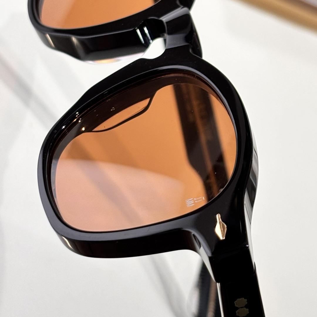 Jacquemus Zephirin Sunglasses - FashionPlug