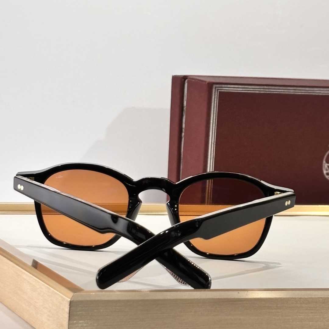 Jacquemus Zephirin Sunglasses - FashionPlug