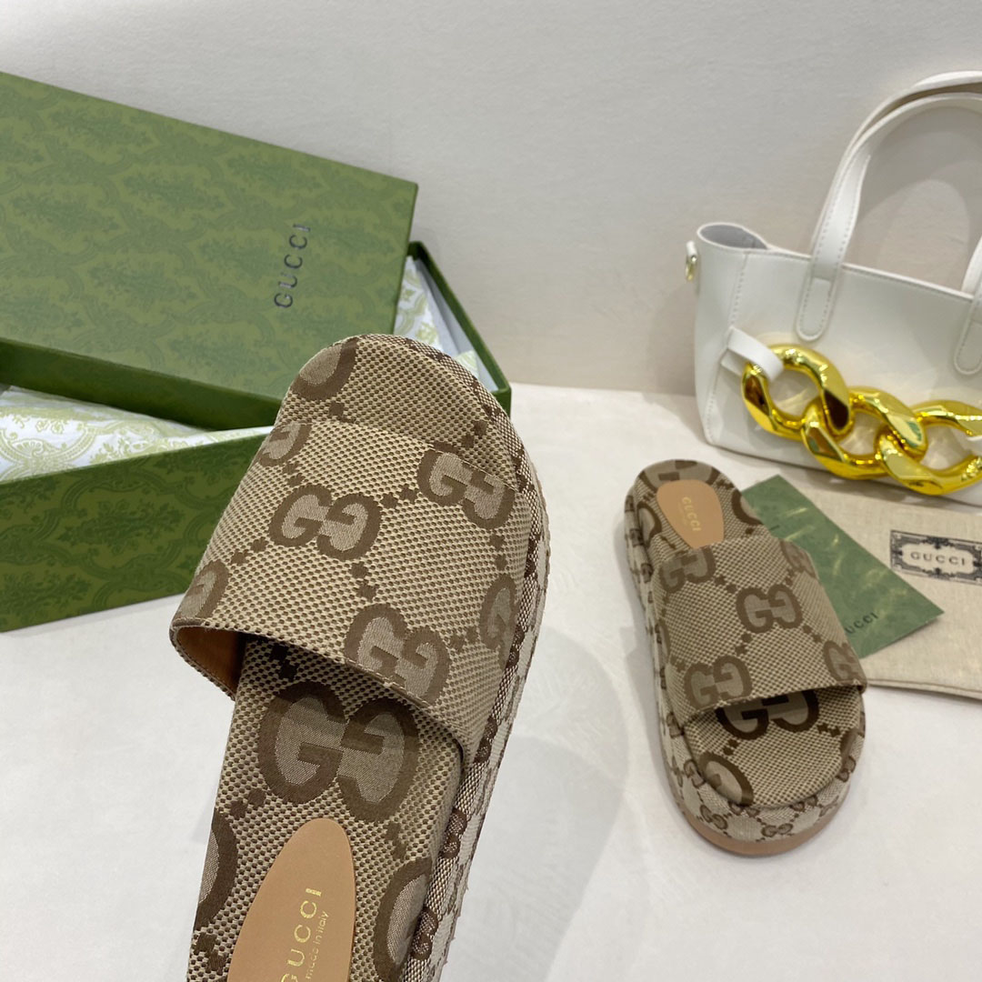  Gucci Wmns GG Lame Platform Slide Sandal 'Camel Monogram' - FashionPlug