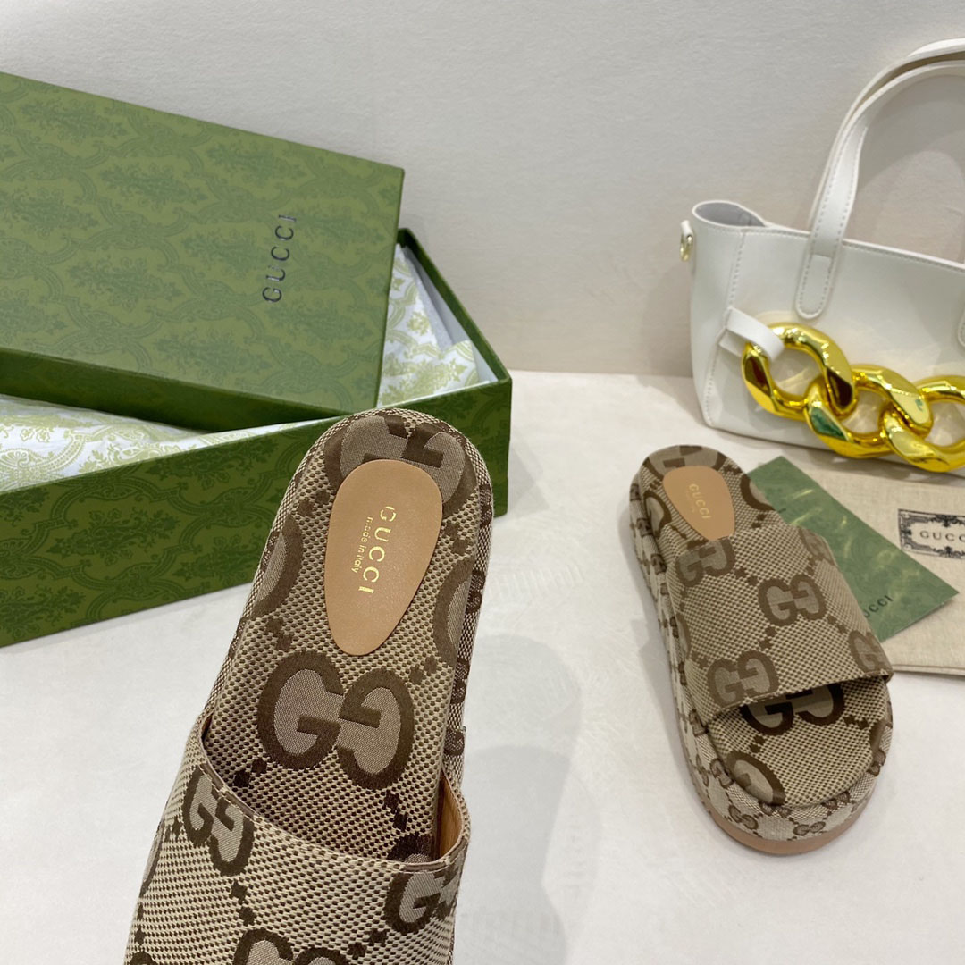  Gucci Wmns GG Lame Platform Slide Sandal 'Camel Monogram' - FashionPlug