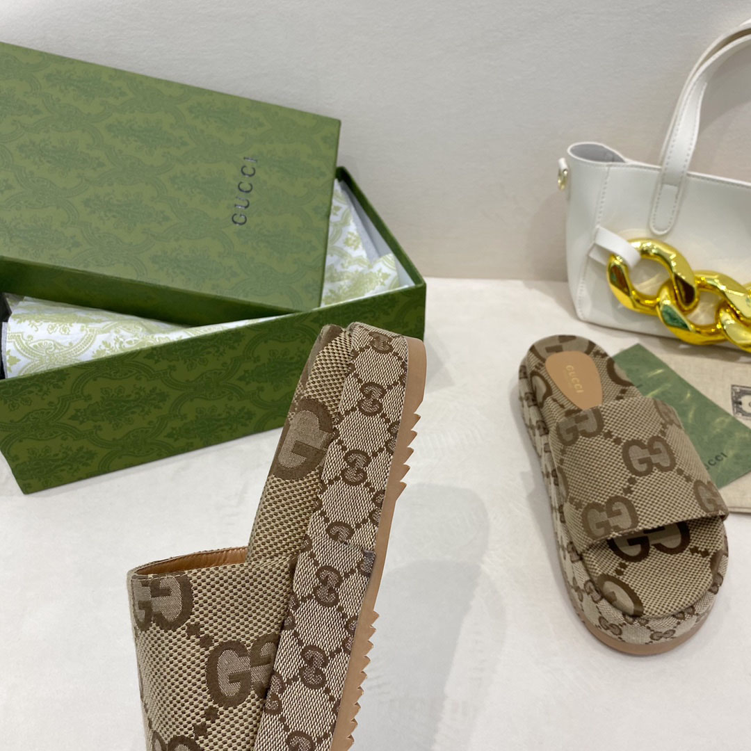  Gucci Wmns GG Lame Platform Slide Sandal 'Camel Monogram' - FashionPlug