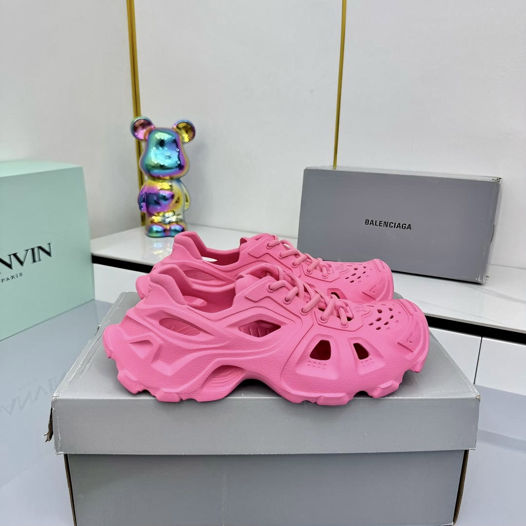 Balenciaga HD Lace-Up Sneakers - FashionPlug
