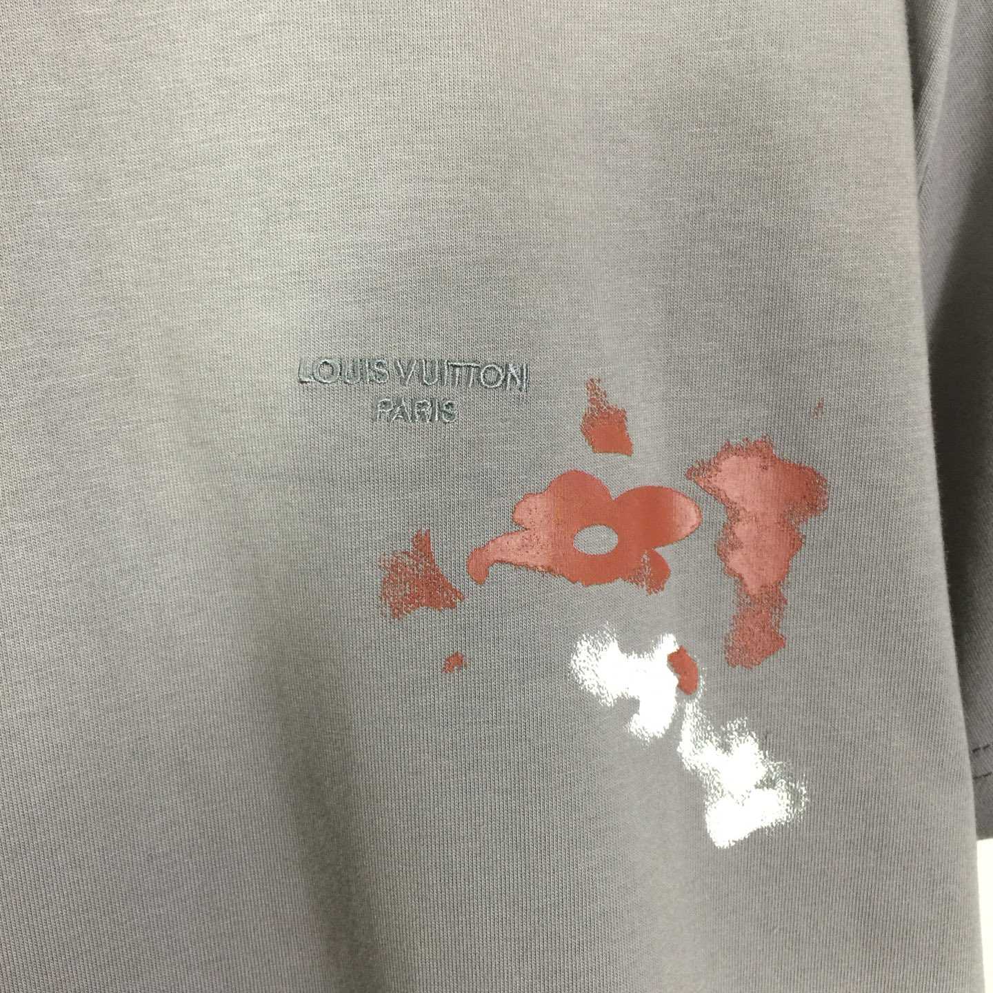 Louis Vuitton Graphic T-Shirt   1AK7HI - FashionPlug