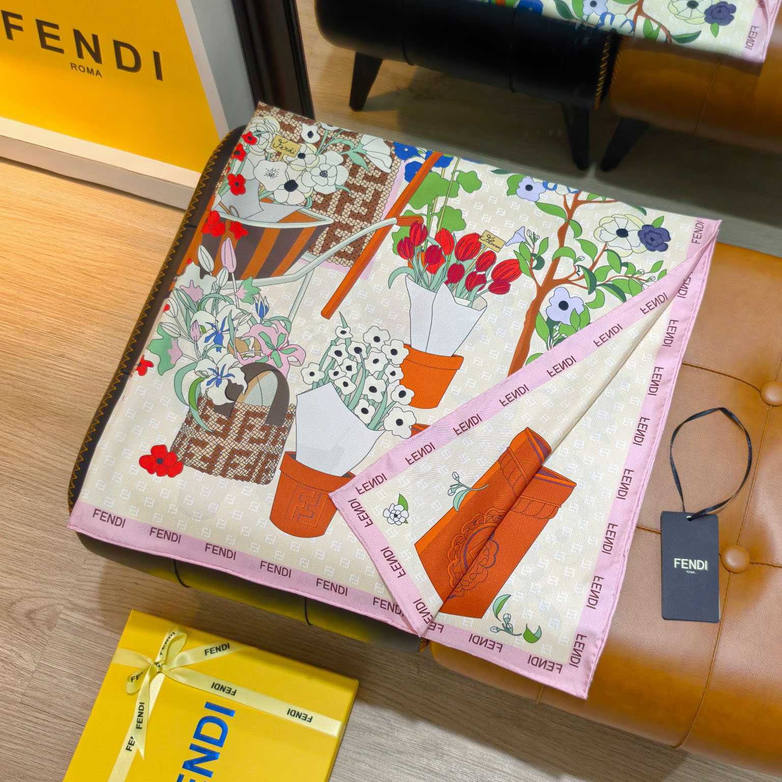 Fendi Gardening Foulard - FashionPlug