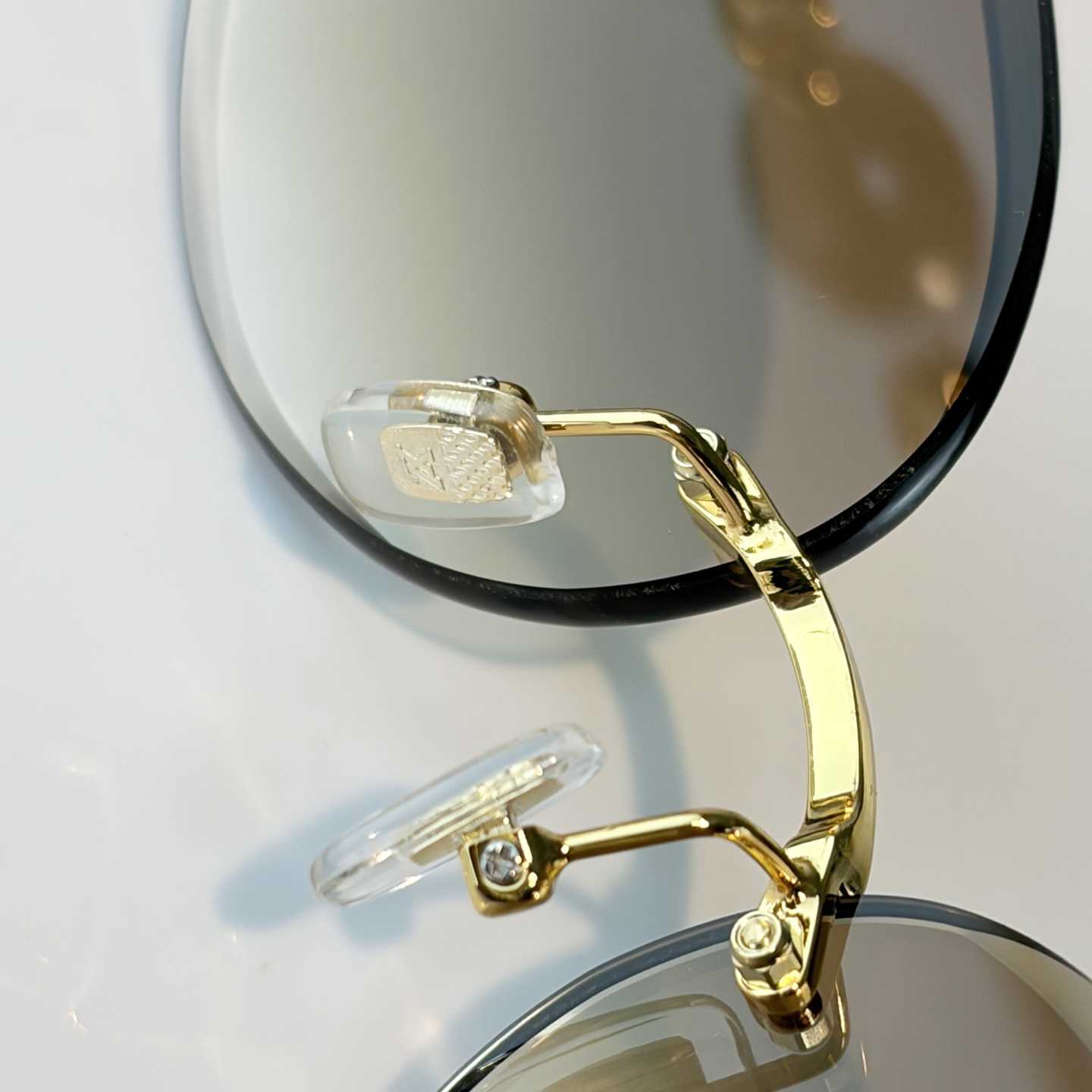 Louis Vuitton Z3166U Sunglasses    - FashionPlug