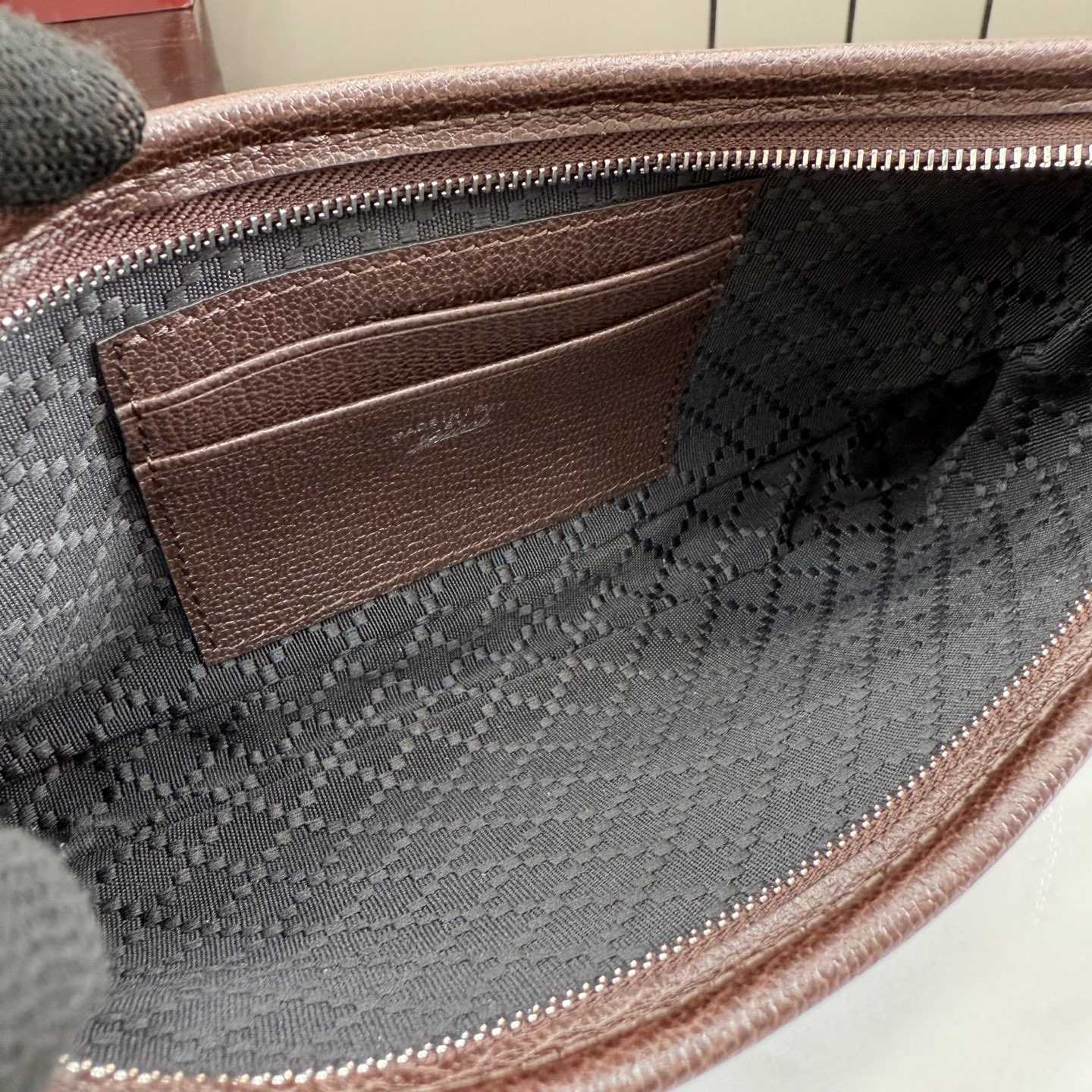 Gucci Gossip Small Shoulder Bag - FashionPlug