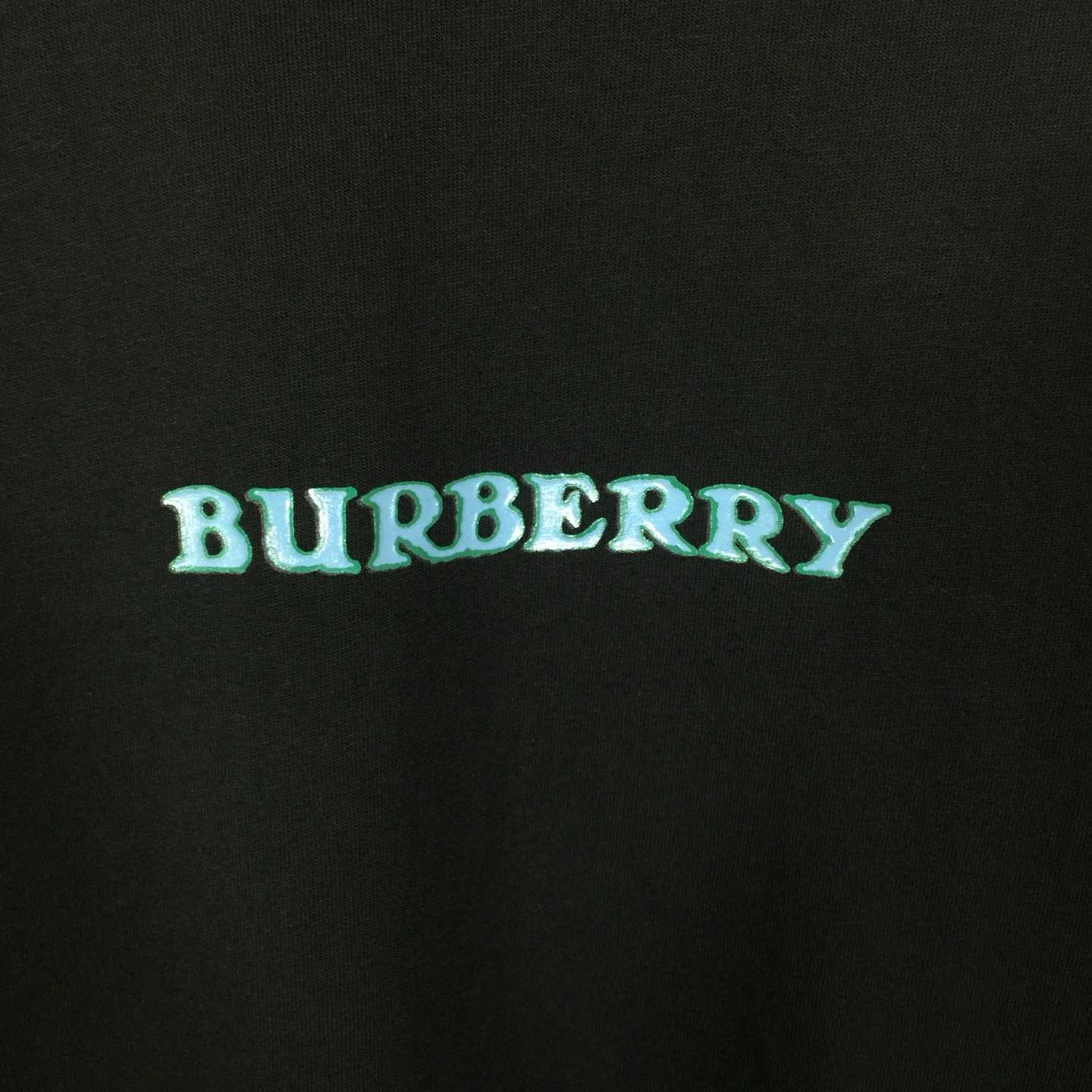 Burberry Heritage Logo Cotton T-shirt - FashionPlug