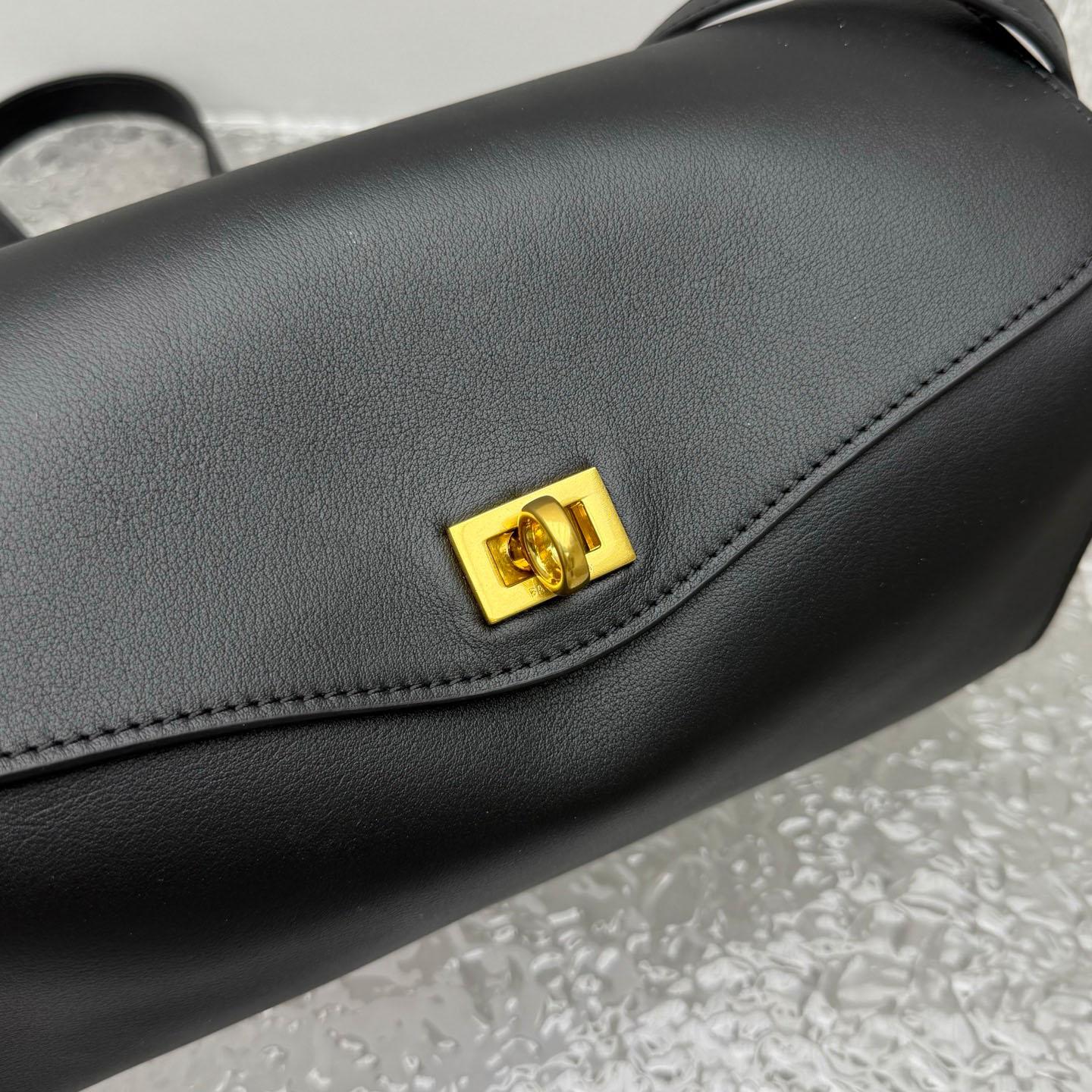 Balenciaga  Le 7 Shoulder Bag Medium In Black - FashionPlug