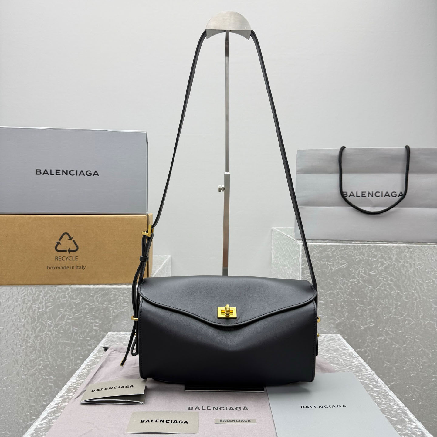 Balenciaga  Le 7 Shoulder Bag Medium In Black - FashionPlug
