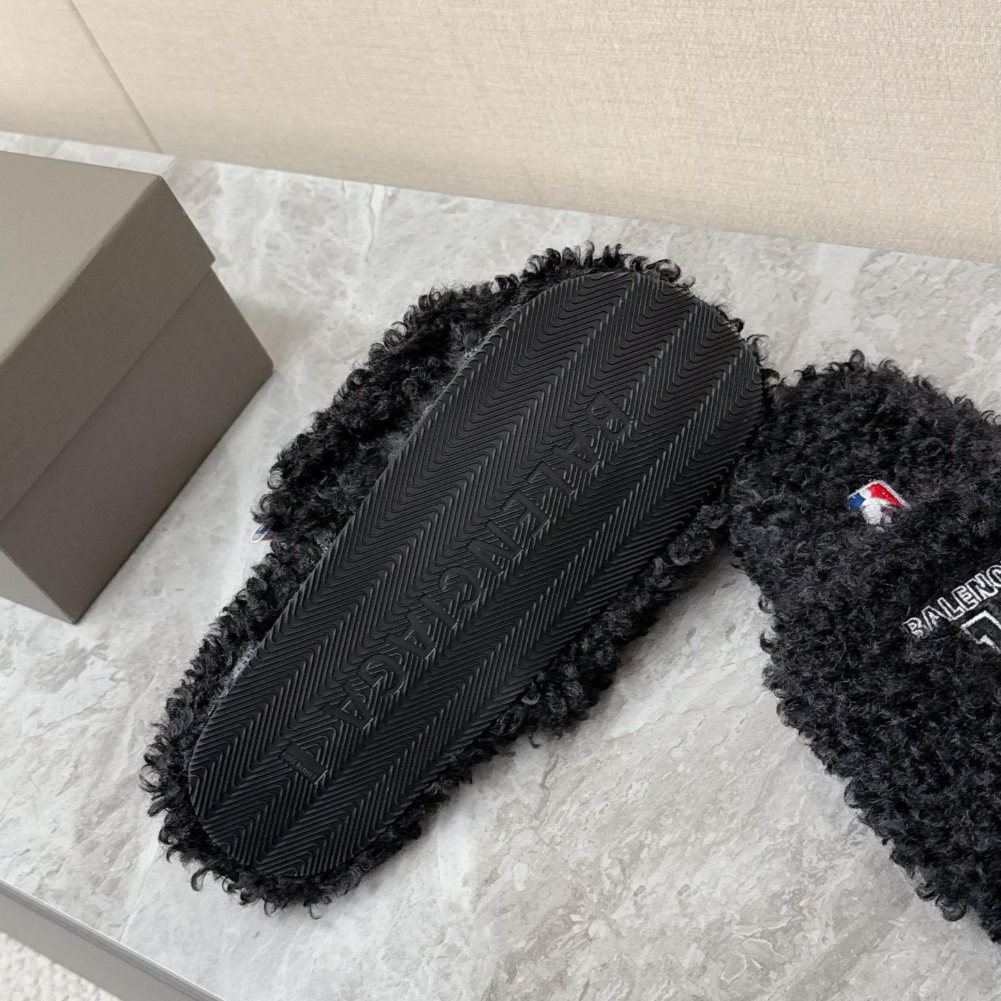 Balenciaga | Nba Collaboration Furry Open Mule - FashionPlug