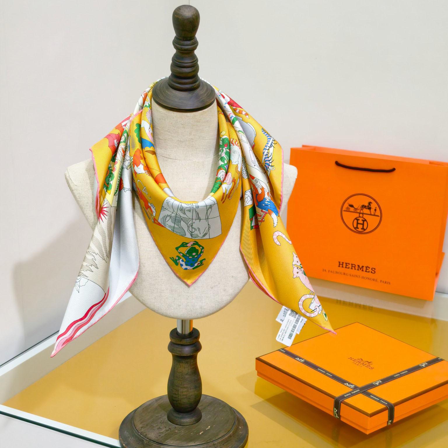 Hermes Academia Hippica Scarf 90 - FashionPlug
