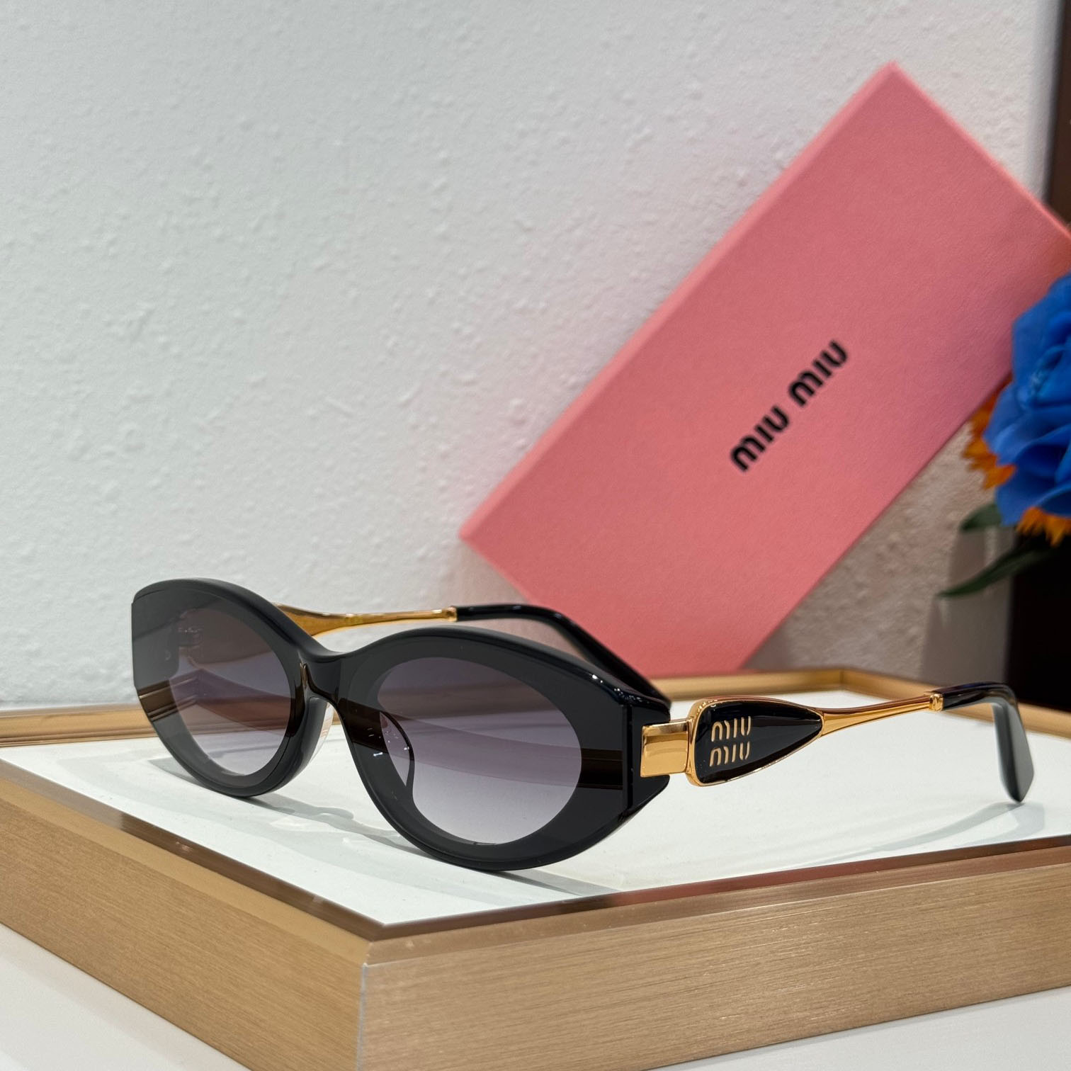 Miu Miu   MU1706LV   Sunglasses - FashionPlug