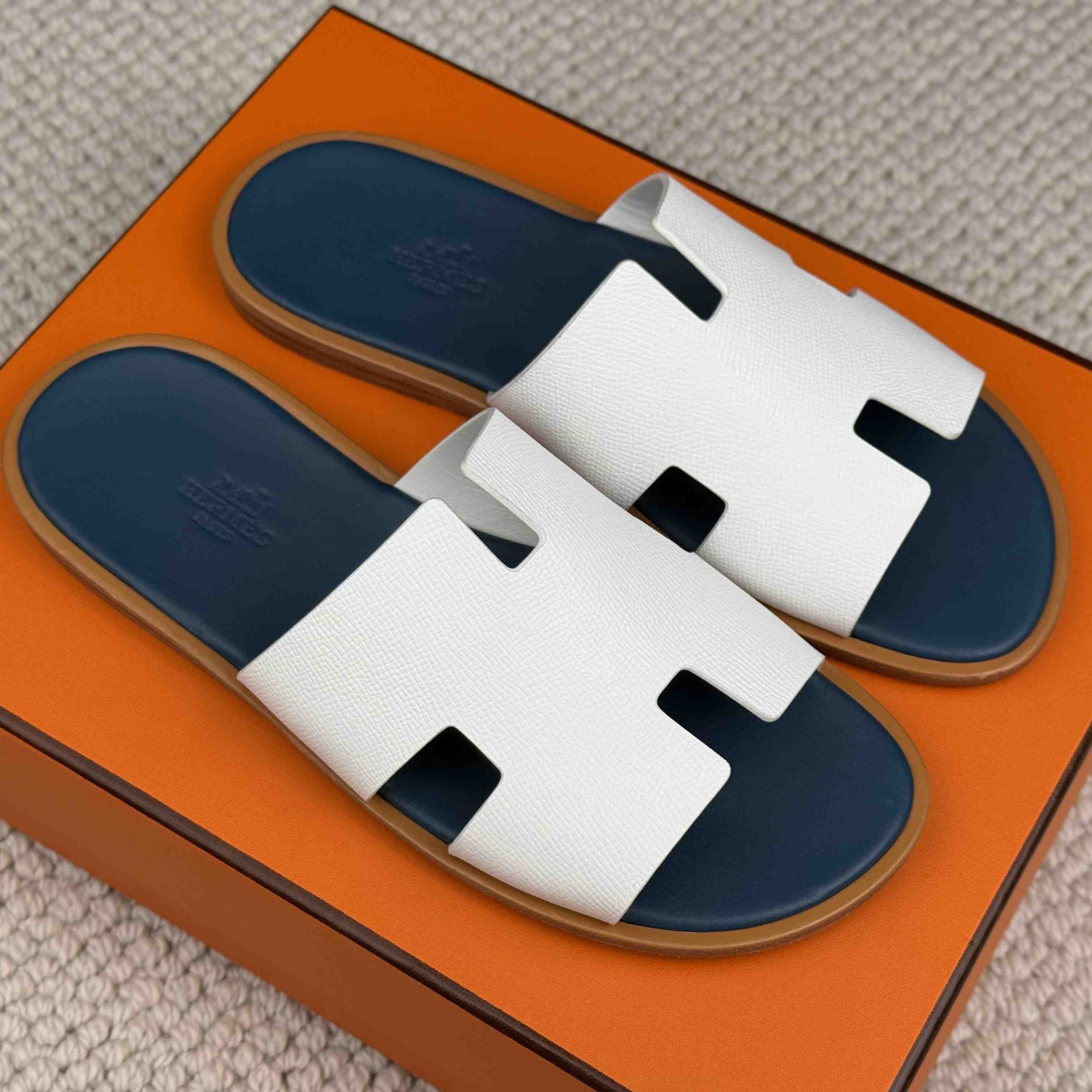 Hermes Izmir Sandal - FashionPlug
