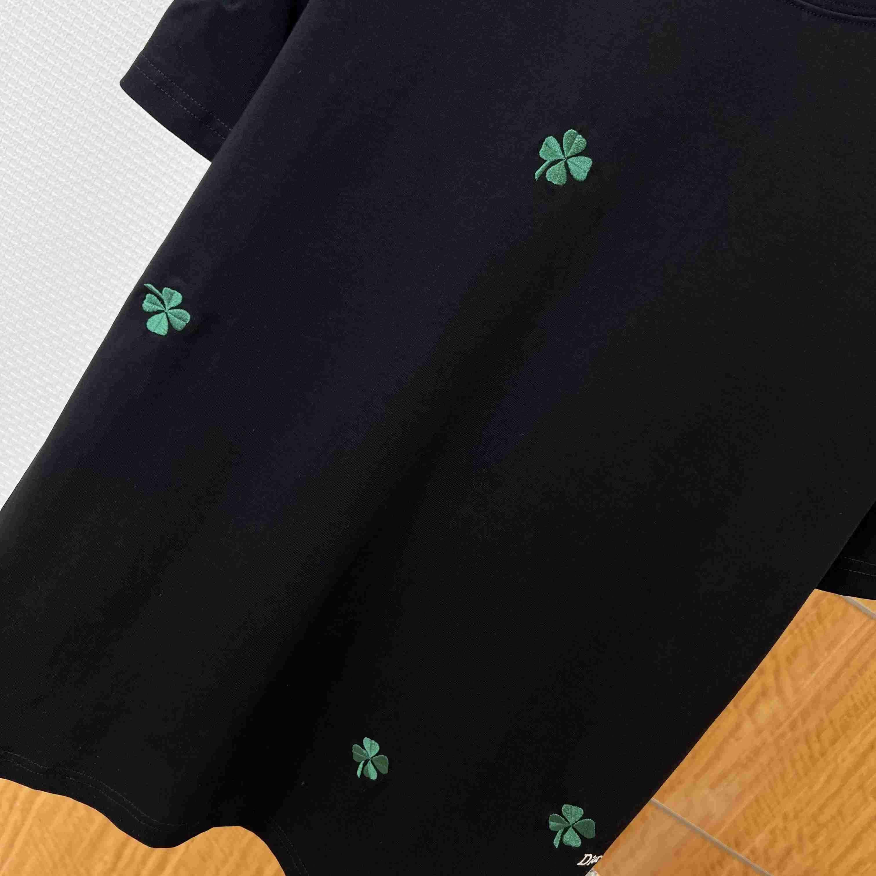Dior T-Shirt with Dior Clover Embroidery - FashionPlug