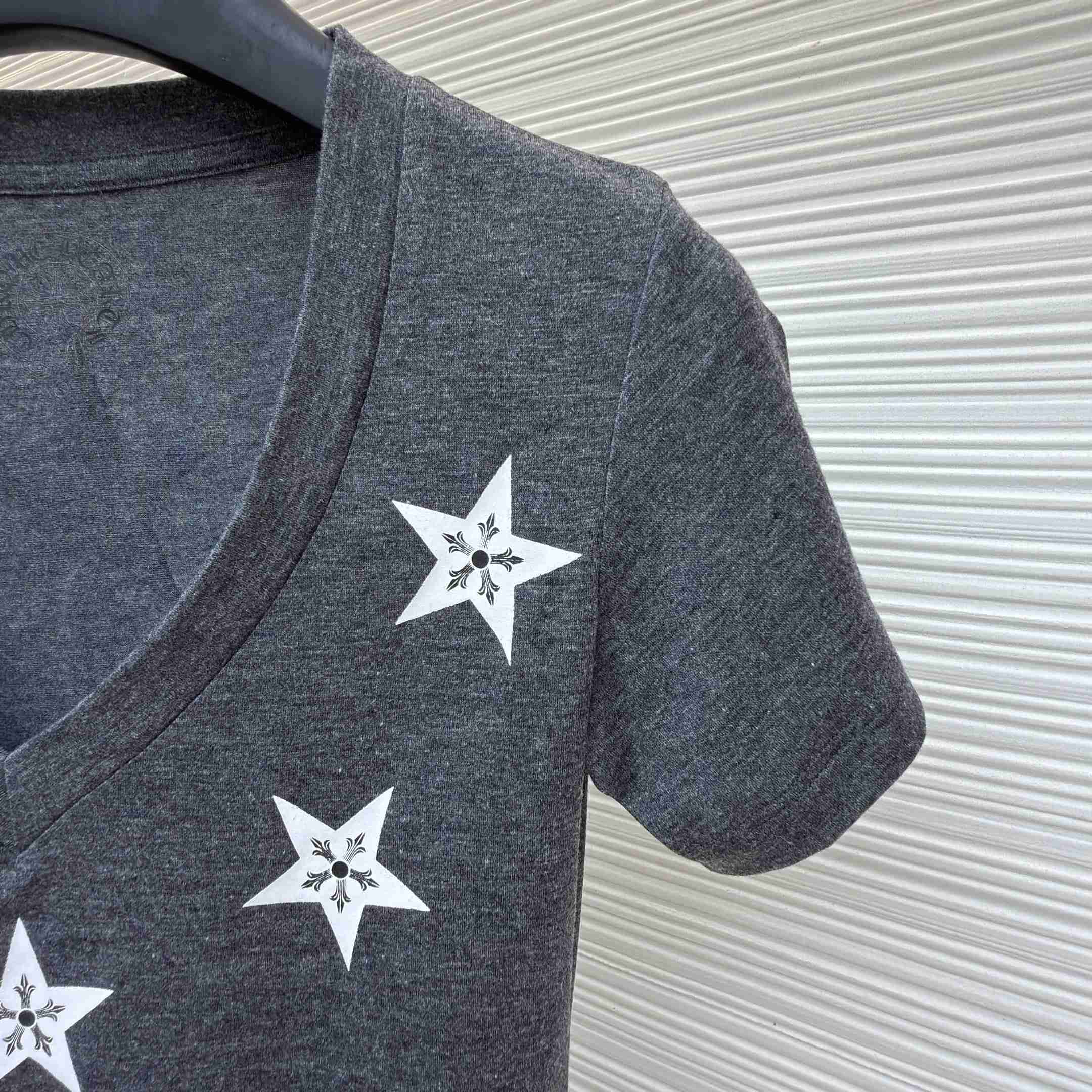 Chrome Hearts Multi-Star V-Neck T-Shirt - Grey  - FashionPlug