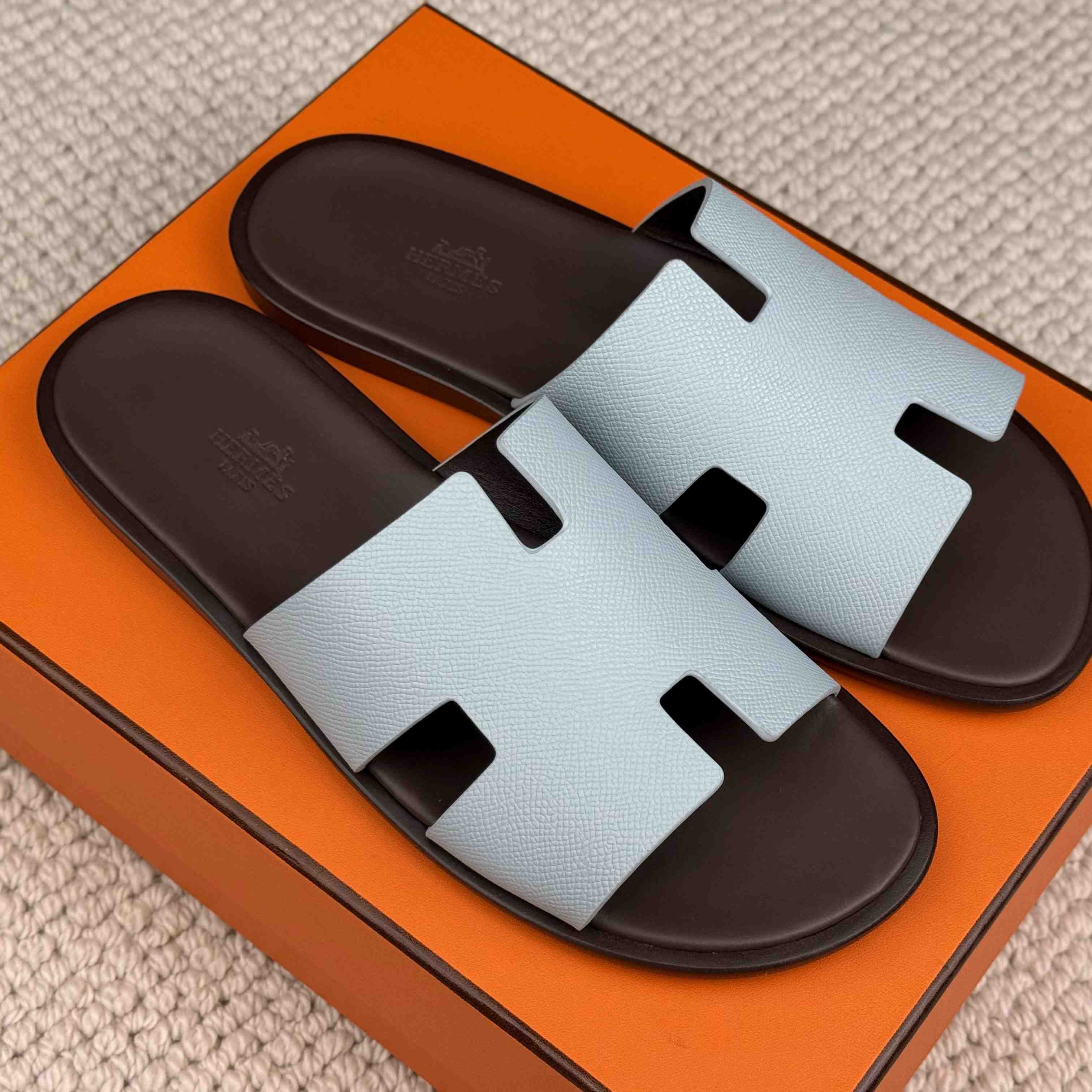 Hermes Izmir Sandal - FashionPlug