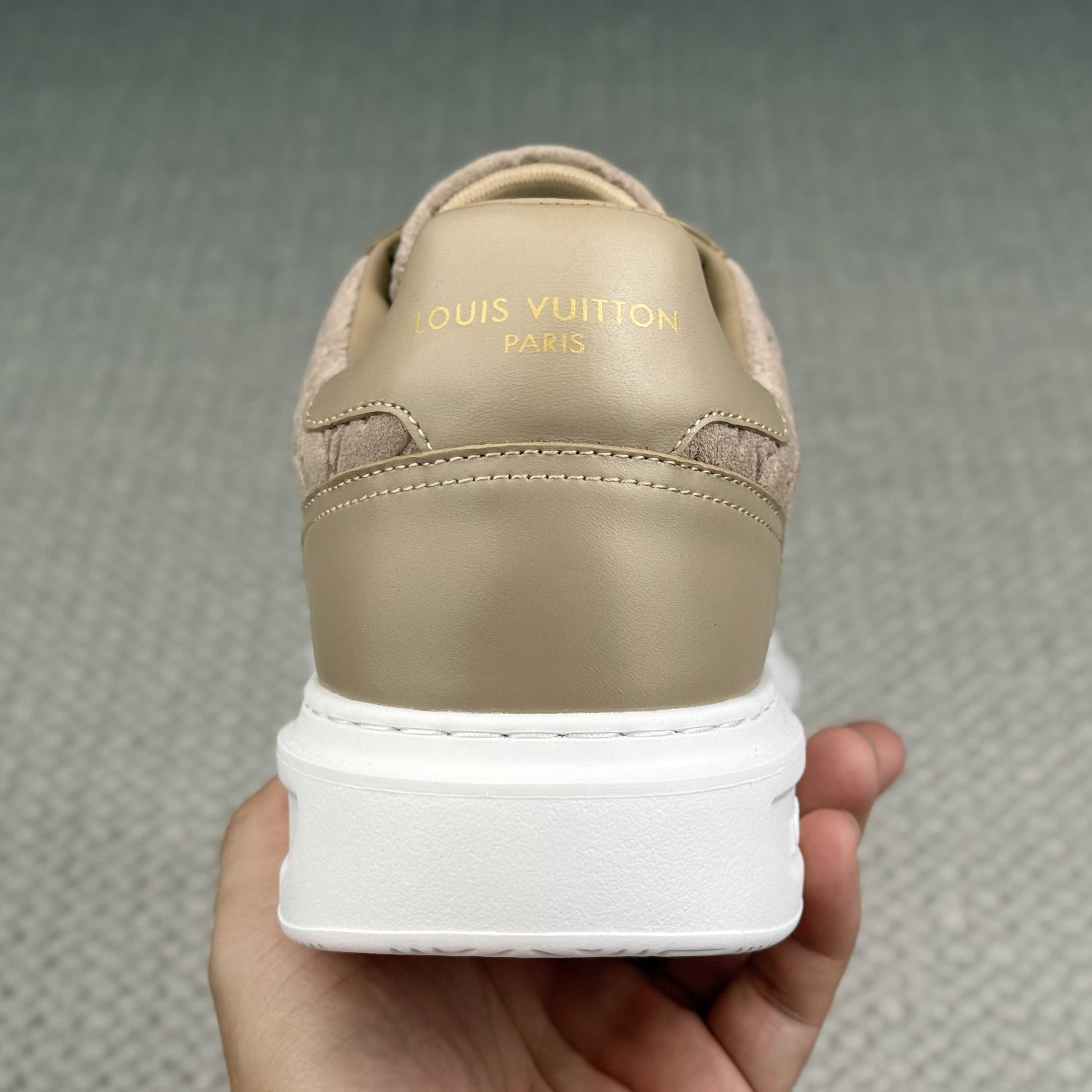 Louis Vuitton Beverly Hills Sneaker 1AKBRR - FashionPlug