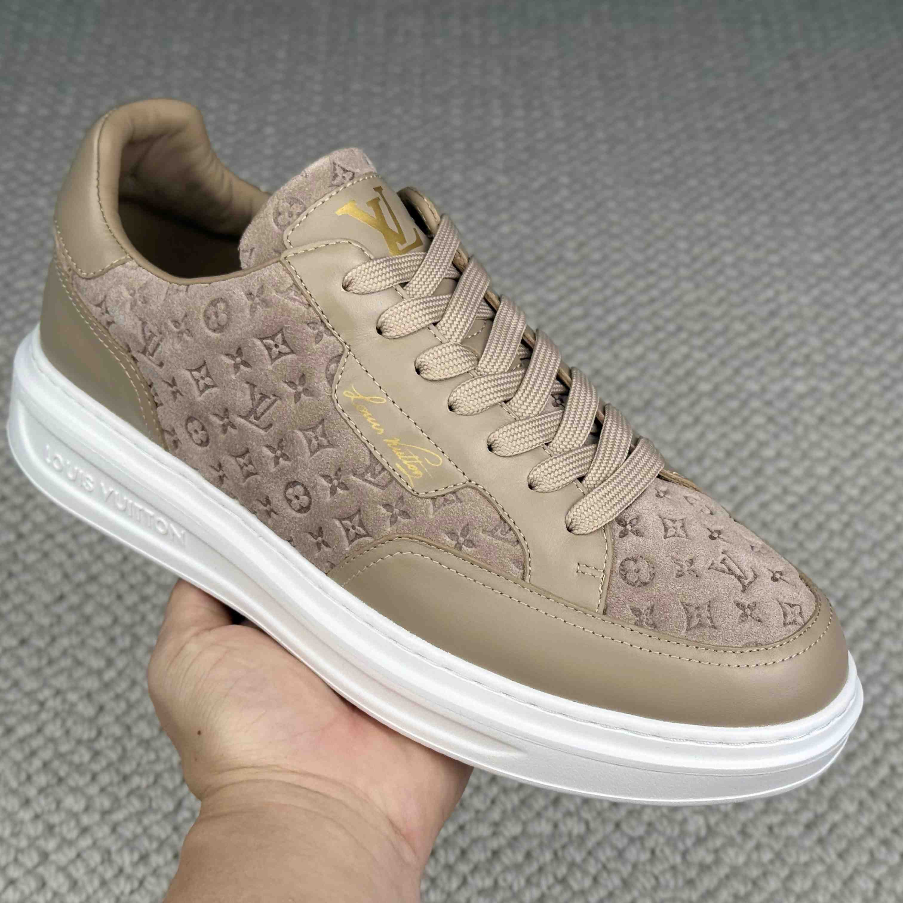 Louis Vuitton Beverly Hills Sneaker 1AKBRR - FashionPlug