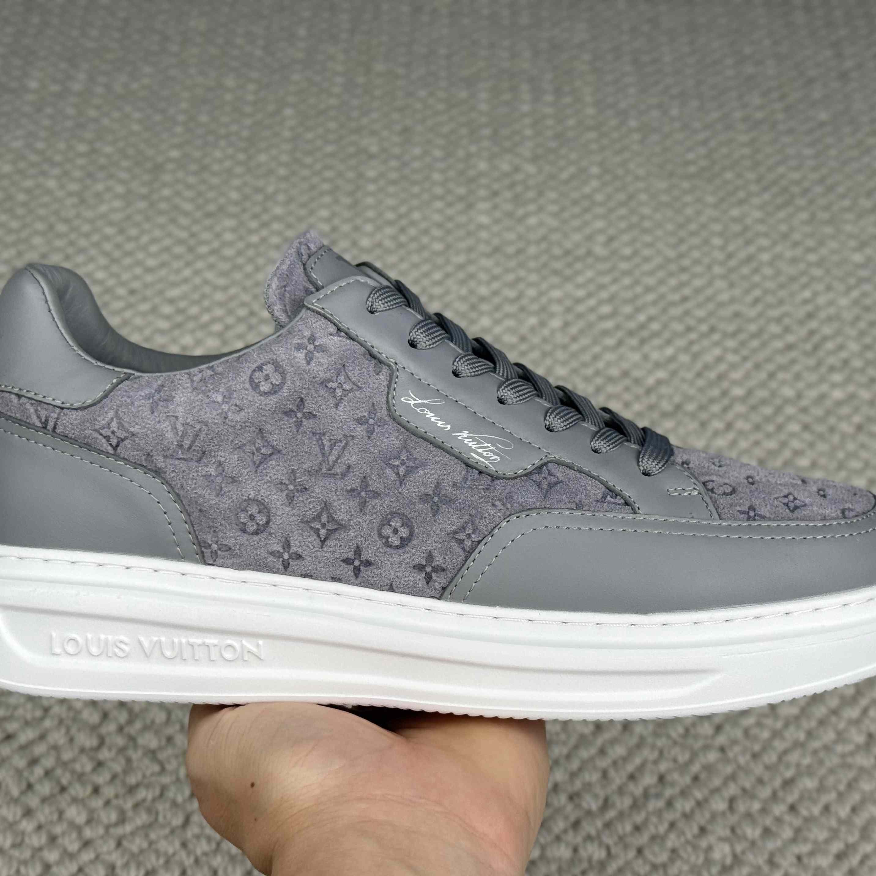 Louis Vuitton Beverly Hills Sneaker 1AKBS9 - FashionPlug