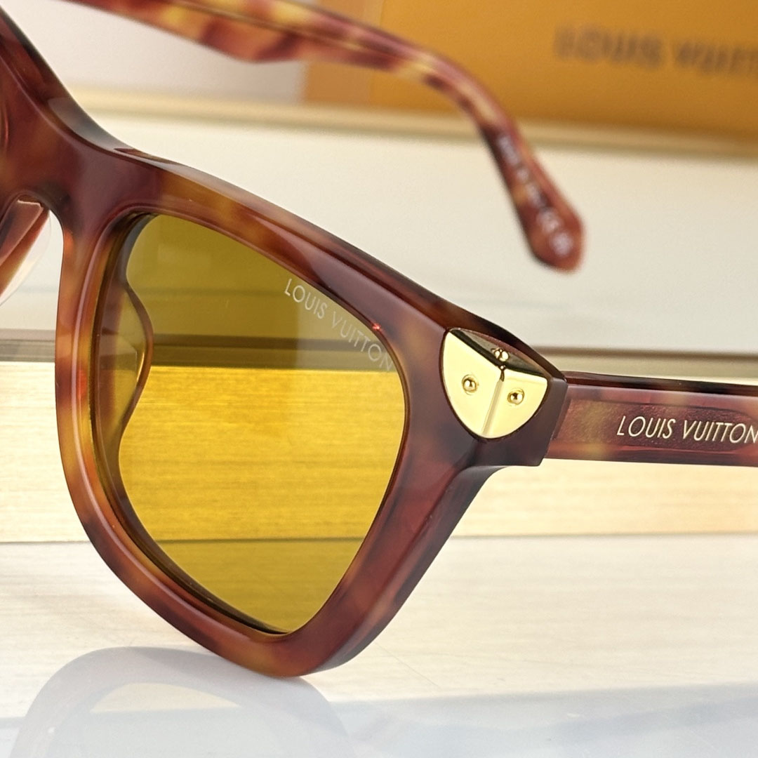 Louis Vuitton Z3158U Sunglasses    - FashionPlug