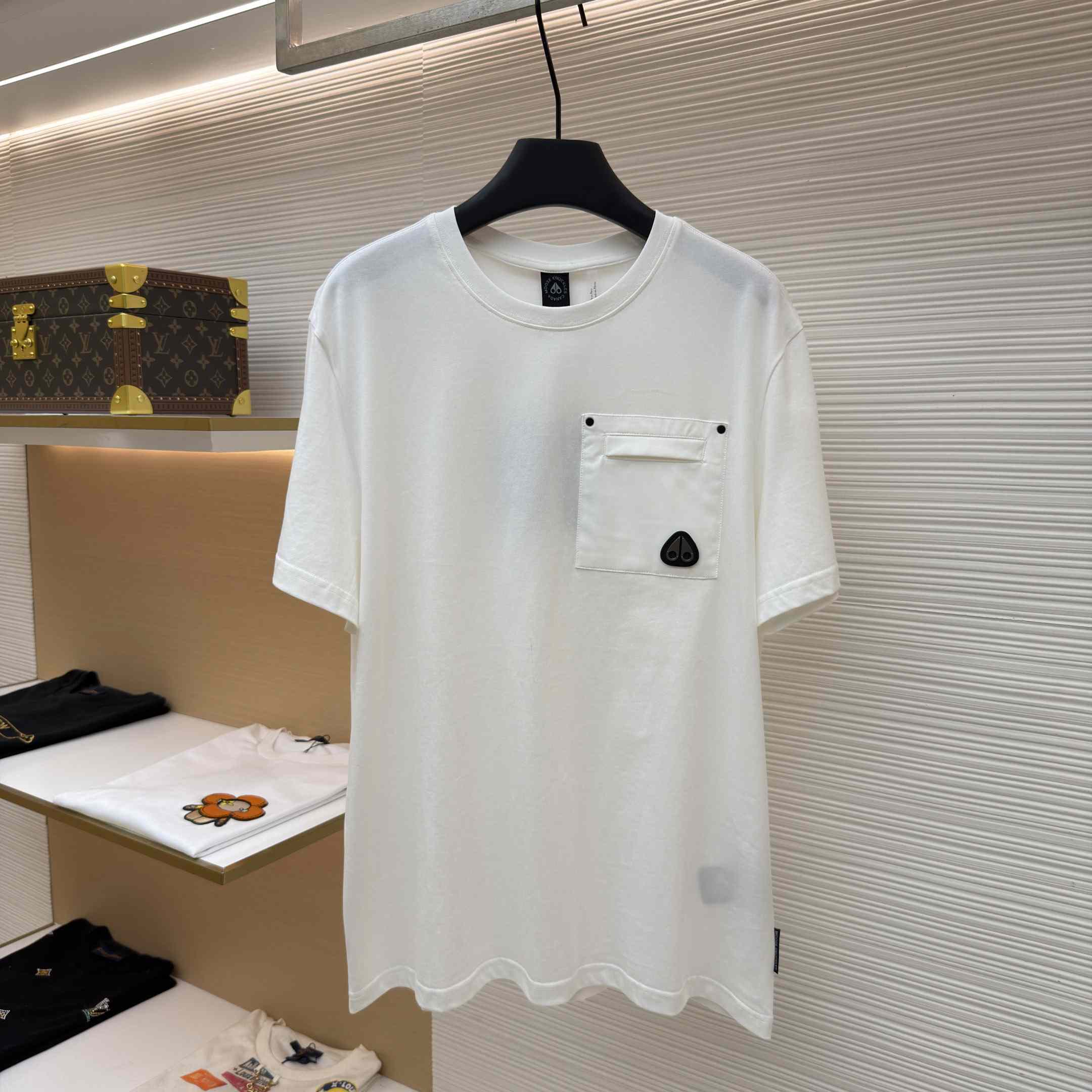 Moose Knuckles T-shirt With Pocket - FashionPlug