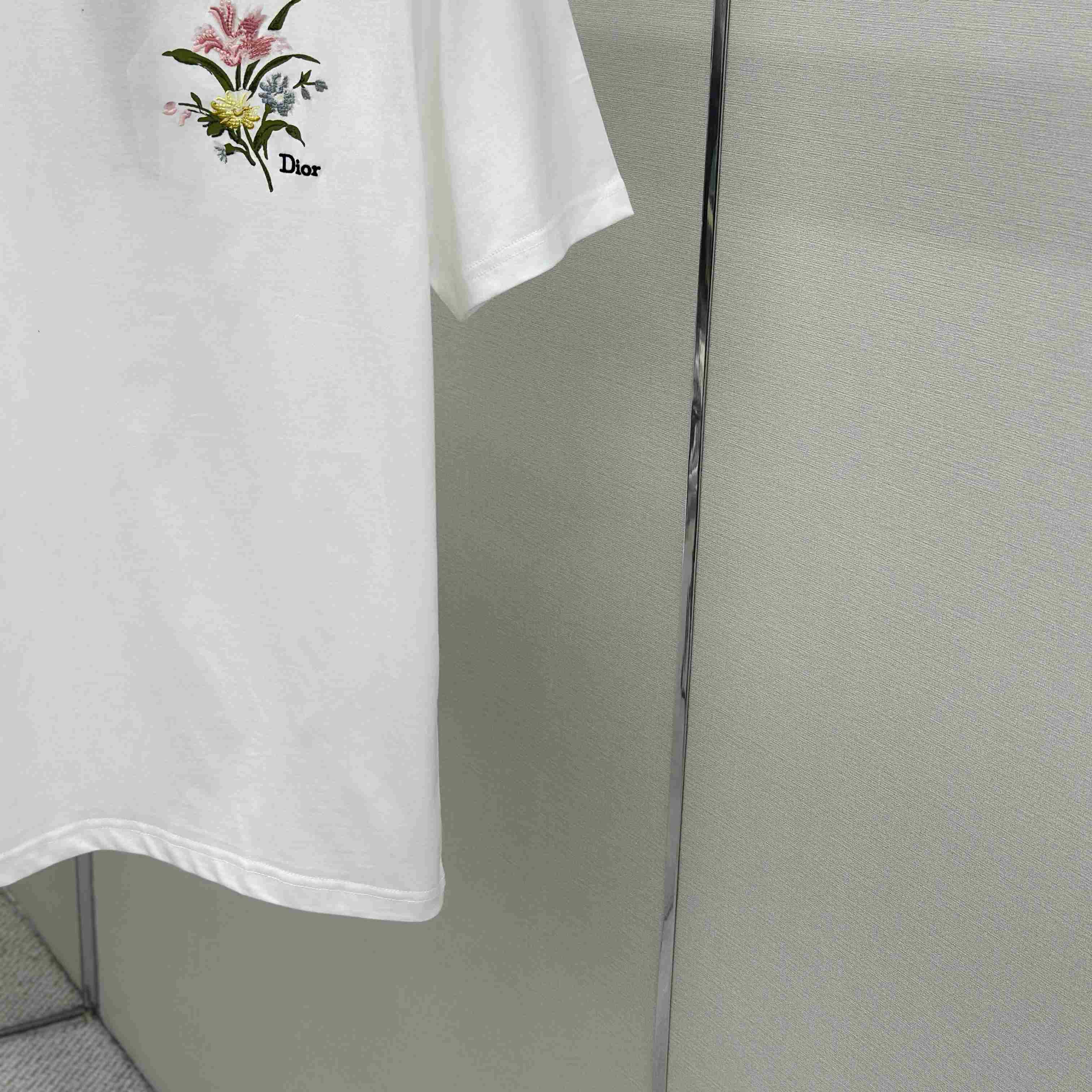 Dior T-Shirt With Dior Secret Garden Motif, Relaxed Fit - FashionPlug