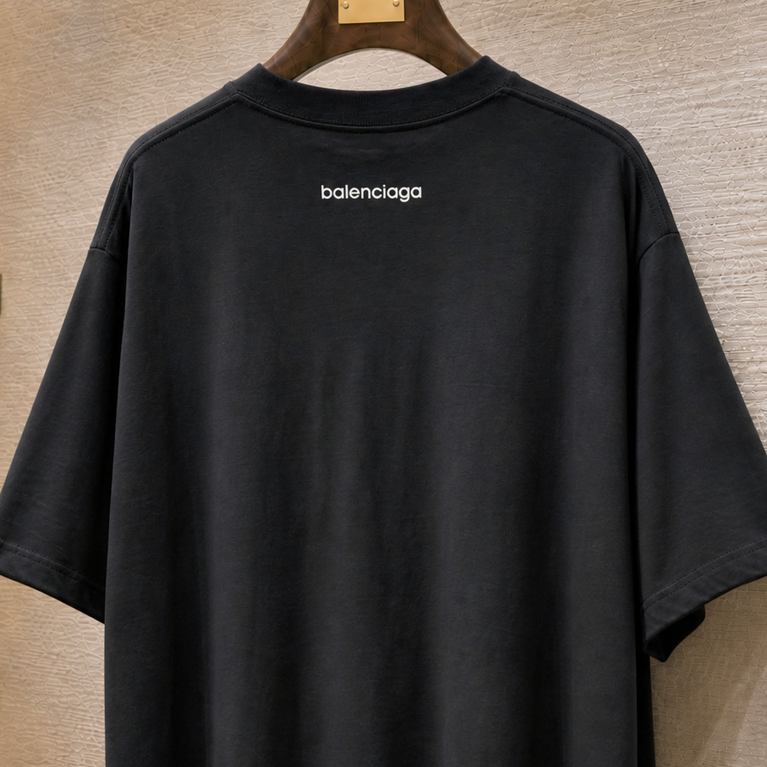 Balenciaga Bodies Medium Fit T-shirt In Black - FashionPlug