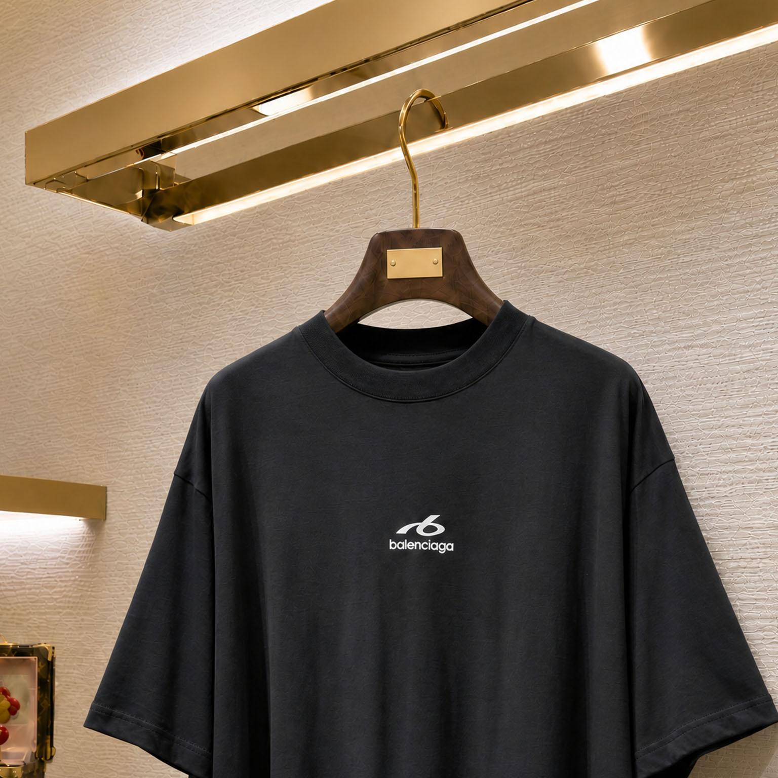 Balenciaga Bodies Medium Fit T-shirt In Black - FashionPlug