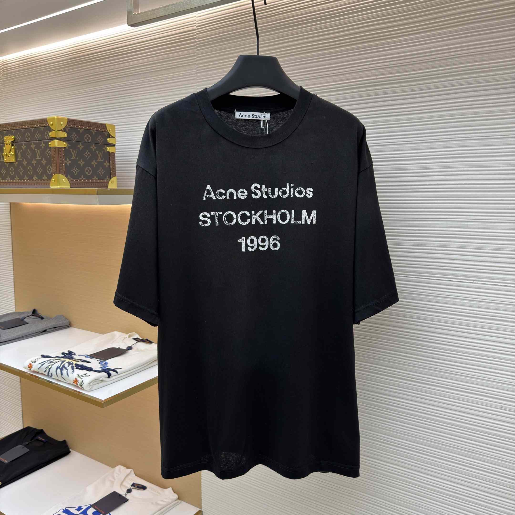 Acne Studios  Sprayed Logo T-shirt - FashionPlug