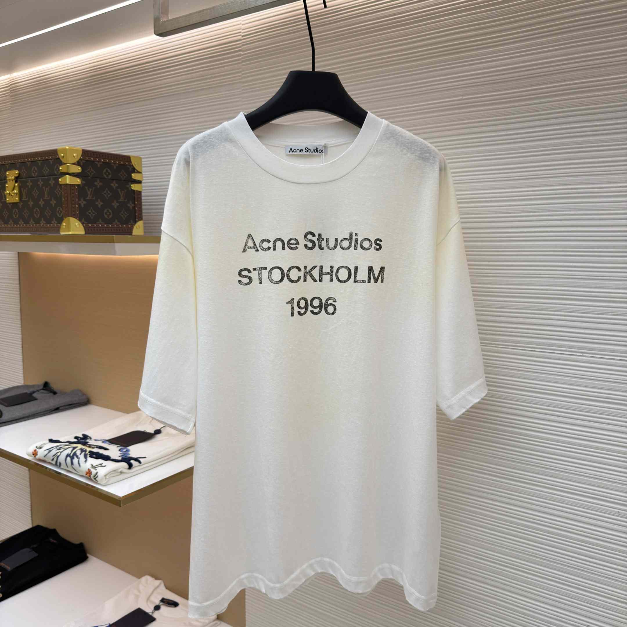 Acne Studios  Sprayed Logo T-shirt - FashionPlug