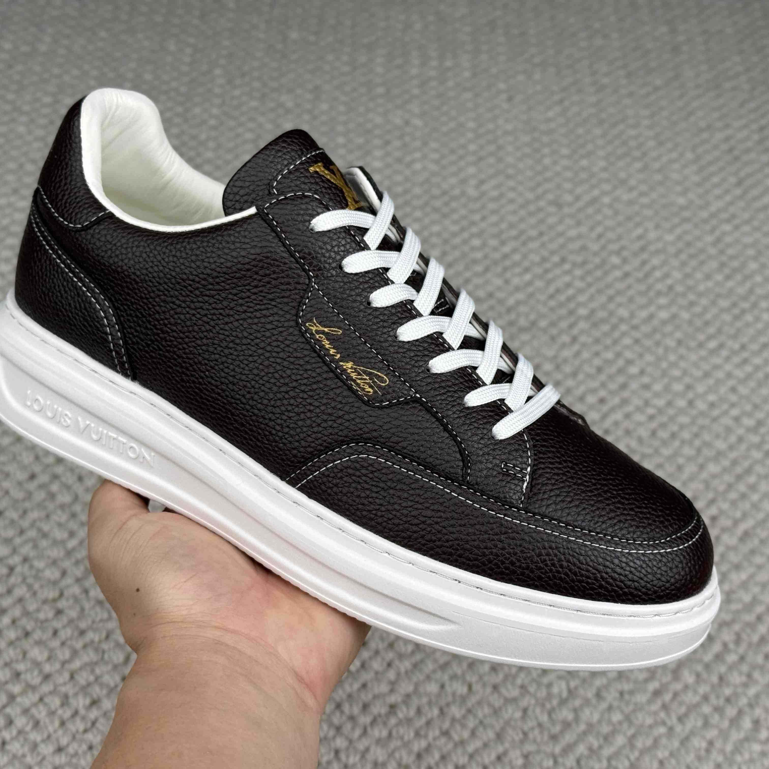 Louis Vuitton Beverly Hills Sneaker 1AJ870 - FashionPlug