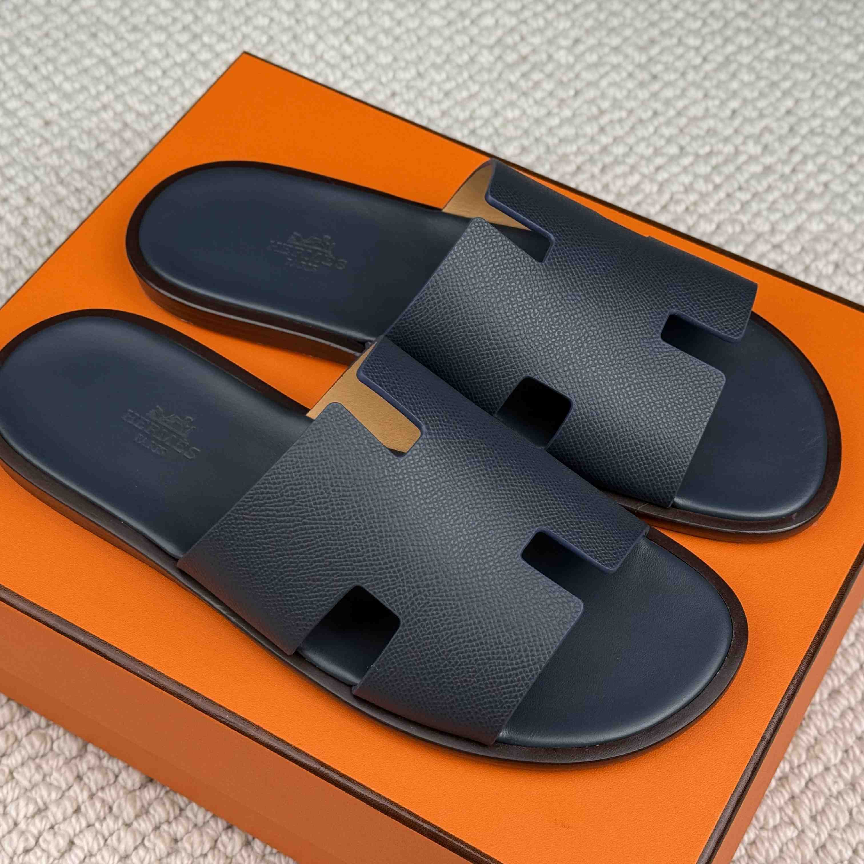 Hermes Izmir Sandal - FashionPlug