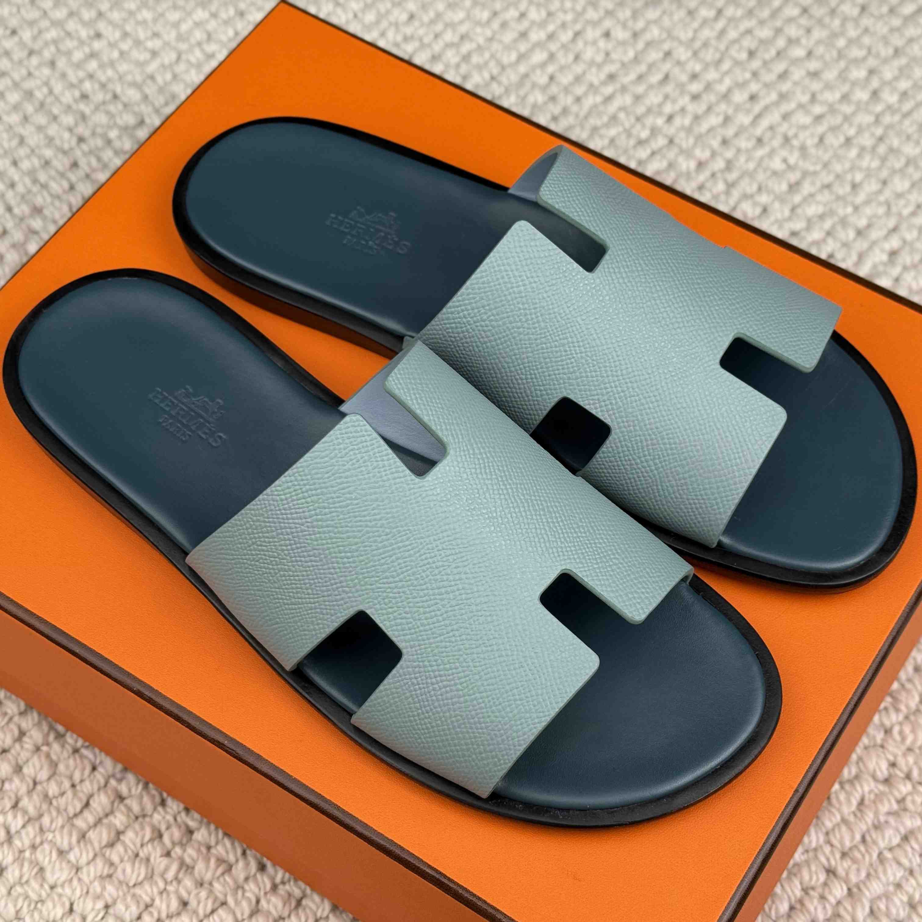 Hermes Izmir Sandal - FashionPlug